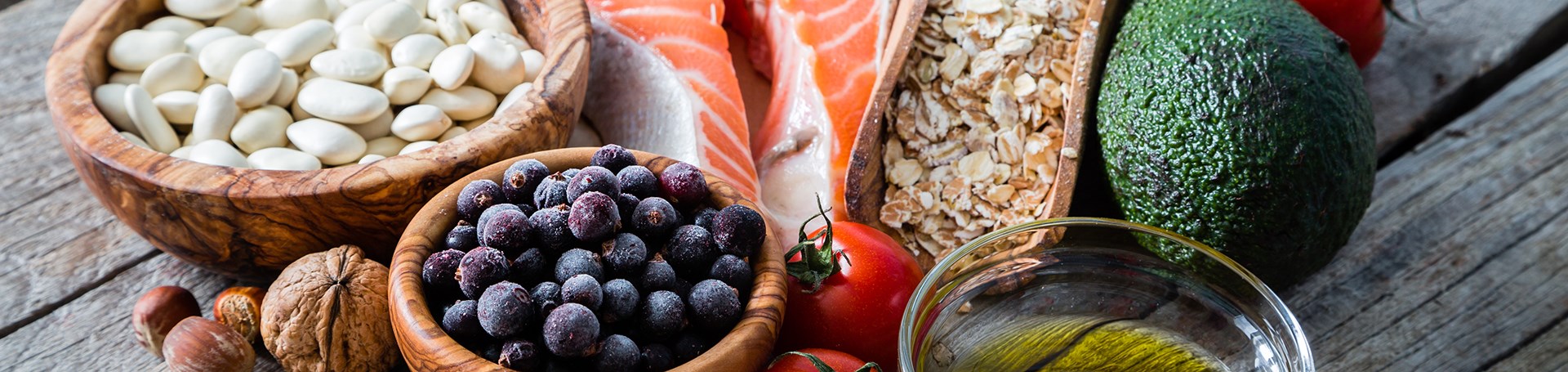 vp_vp_all_1920x455_1805_healtyfood_woodtable.jpg